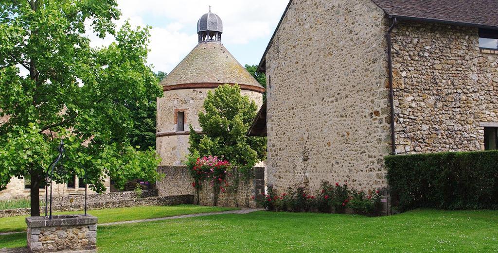 ホテルAu Bord Du Lac Saint-Rémy-lès-Chevreuse エクステリア 写真